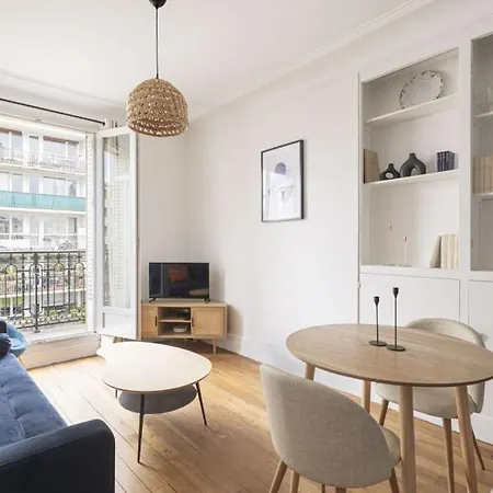 1 Bedroom # 14 # Alesia *