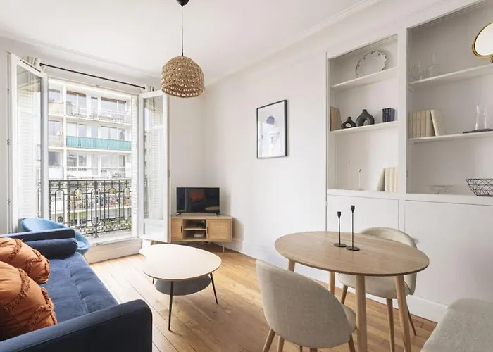 1 Bedroom # 14 # Alesia *